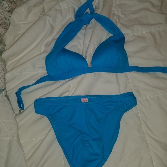 SAVE 1/2 OFF Venus 2pc Swimwear OFFERS WELCOME - Picture 2 of 3